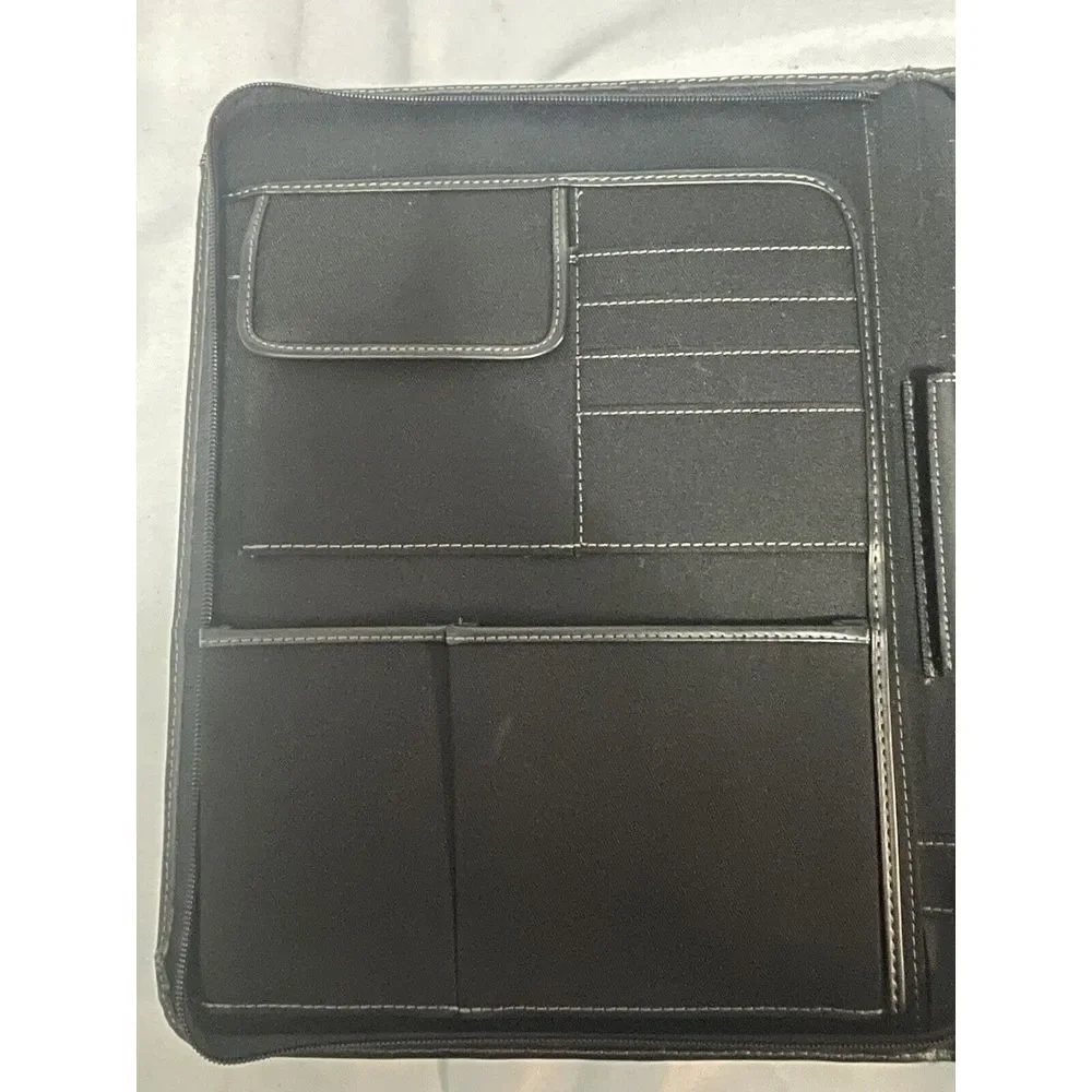 Leed's‎ Tablet Case